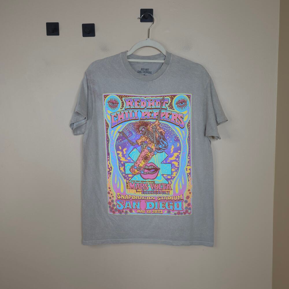Red Hot Chili Peppers San Diego The Mars Volta and Thundercat T-shirt Size M